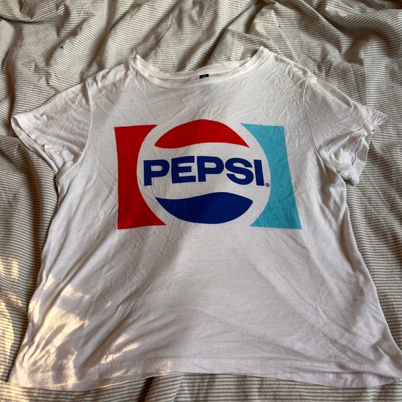 H&M Pepsi Slightly Cropped Top - Picture 2 of 5